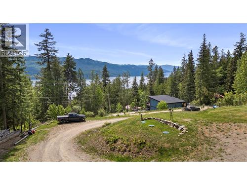 7551 Klondike Trail, Anglemont, BC 