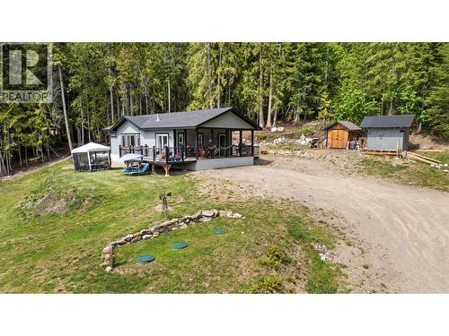 7551 Klondike Trail, Anglemont, BC 