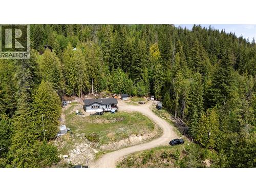 7551 Klondike Trail, Anglemont, BC 