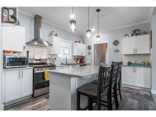 7551 Klondike Trail, Anglemont, BC 