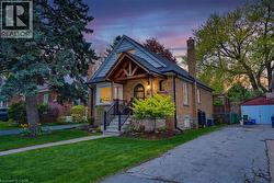 198 EAST 19TH Street  Hamilton, ON L9A 4S5