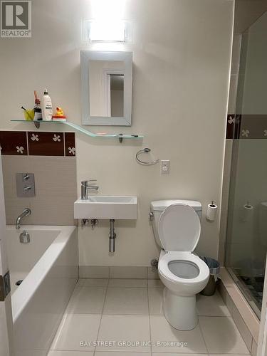 1072 Stephenson Drive, Burlington, ON - Indoor Photo Showing Bathroom
