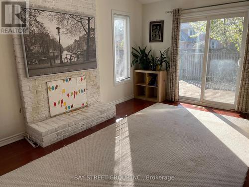 1072 Stephenson Drive, Burlington, ON - Indoor