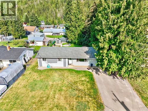 409 Oak Avenue  Sicamous, BC V0E 2V1