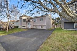 15 Eastbourne Crescent St John's, NL A1A 5G8