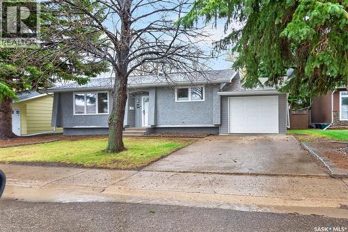 1227 Pascoe Drive E, Moose Jaw, SK - Outdoor