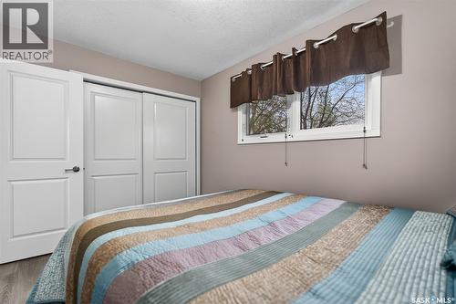 1227 Pascoe Drive E, Moose Jaw, SK - Indoor Photo Showing Bedroom