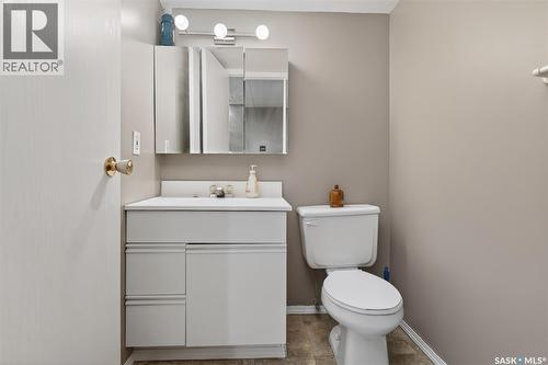 1227 Pascoe Drive E, Moose Jaw, SK - Indoor Photo Showing Bathroom