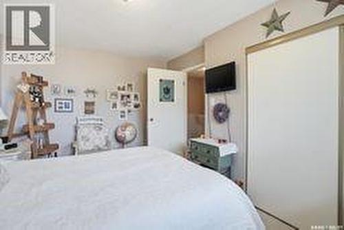 9 Ryan Road, Regina, SK - Indoor Photo Showing Bedroom