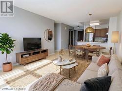 1806 - 750 BAY STREET Toronto, ON M5G 1N6