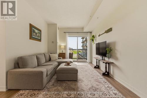 311 - 550 North Service Road, Grimsby, ON - Indoor Photo Showing Living Room
