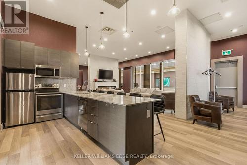 311 - 550 North Service Road, Grimsby, ON - Indoor Photo Showing Kitchen With Upgraded Kitchen
