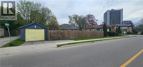 27 Roseview Avenue, Cambridge, ON - Outdoor