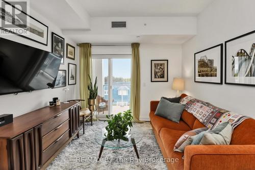311 - 5 Spooner Crescent, Collingwood, ON - Indoor Photo Showing Living Room