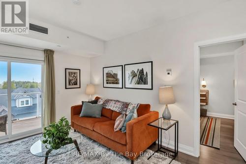 311 - 5 Spooner Crescent, Collingwood, ON - Indoor Photo Showing Living Room