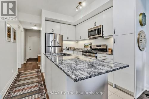 311 - 5 Spooner Crescent, Collingwood, ON - Indoor Photo Showing Kitchen With Stainless Steel Kitchen With Double Sink With Upgraded Kitchen