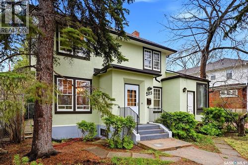 203 Angus Crescent, Regina, SK - Outdoor