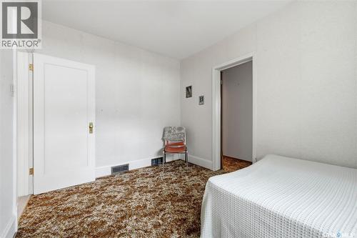 203 Angus Crescent, Regina, SK - Indoor Photo Showing Bedroom