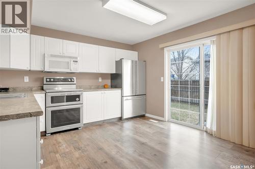 102 670 Kenderdine Road, Saskatoon, SK - Indoor Photo Showing Kitchen