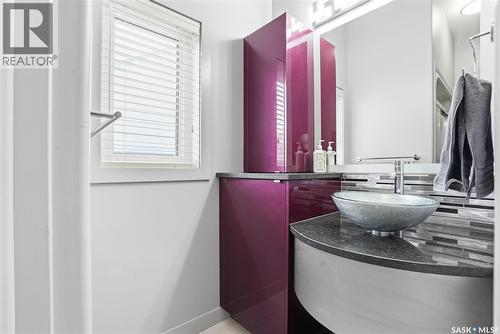 201 Adelaide Street E, Saskatoon, SK - Indoor Photo Showing Bathroom