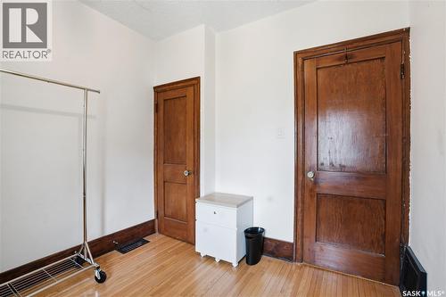 815 4Th Avenue N, Saskatoon, SK - Indoor