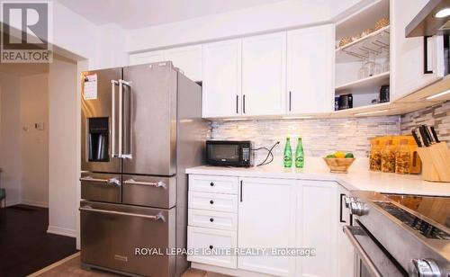 66 Westray Crescent, Ajax, ON - Indoor Photo Showing Kitchen