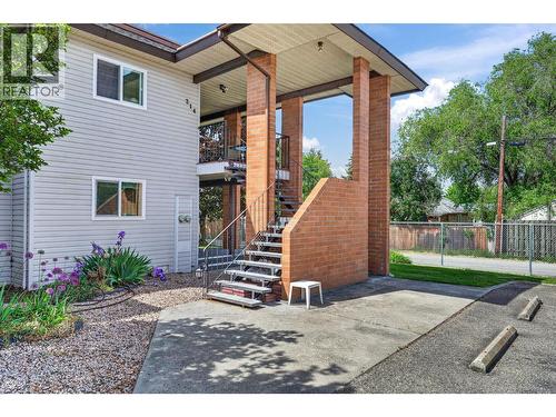 240 McIntosh Road Unit# 214  Kelowna, BC V1X 2C4