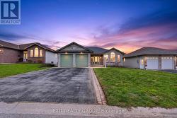 34 BELVEDERE ROAD Quinte West (Murray Ward), ON K8V 4B1