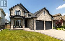9305 EAGLE RIDGE DRIVE  Niagara Falls, ON L2H 0G4