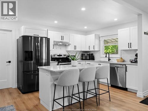 1733 Glendale, Windsor, ON - Indoor Photo Showing Kitchen