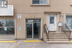 5 - 2696 ST CLAIR AVENUE W  Toronto, ON M6N 1M2