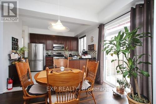 1335 Langley Circle, Oshawa, ON - Indoor Photo Showing Dining Room