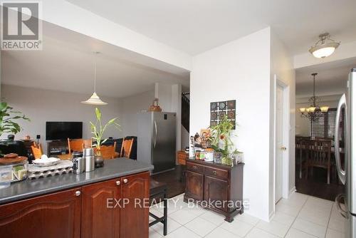 1335 Langley Circle, Oshawa, ON - Indoor