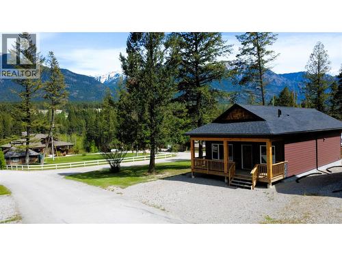4868 Riverview Drive Unit# 118, Edgewater, BC - Outdoor