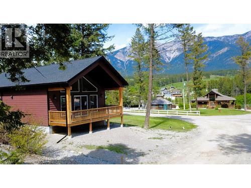 4868 Riverview Drive Unit# 118, Edgewater, BC - Outdoor With Deck Patio Veranda