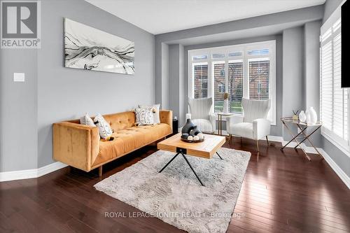 87 Richler Avenue, Vaughan, ON - Indoor Photo Showing Living Room