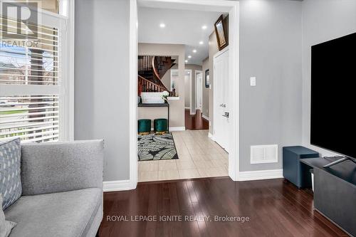 87 Richler Avenue, Vaughan, ON - Indoor Photo Showing Living Room
