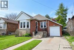 8 NORWOOD Road  Hamilton, ON L8S 3P9