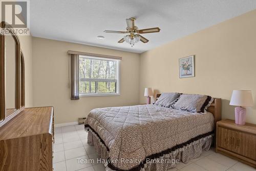 2253 Tiny Beaches Road S, Tiny, ON - Indoor Photo Showing Bedroom