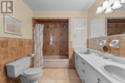 2253 Tiny Beaches Road S, Tiny, ON - Indoor Photo Showing Bathroom