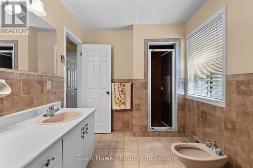 2253 Tiny Beaches Road S, Tiny, ON - Indoor Photo Showing Bathroom