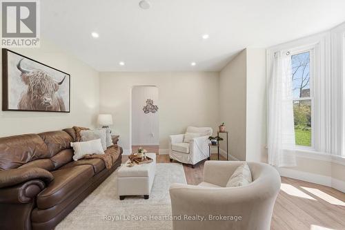 50 Church Street, Goderich (Goderich (Town)), ON - Indoor Photo Showing Living Room
