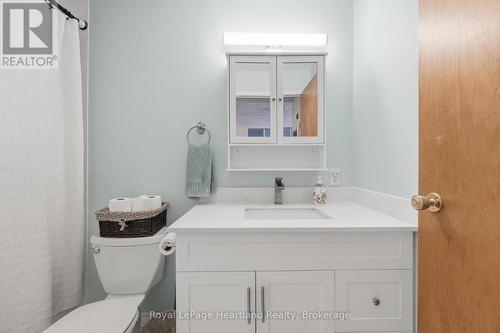 50 Church Street, Goderich (Goderich (Town)), ON - Indoor Photo Showing Bathroom
