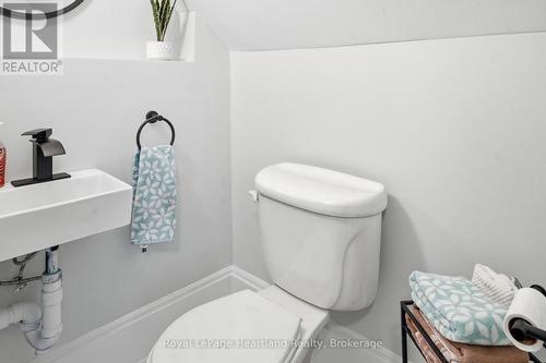 50 Church Street, Goderich (Goderich (Town)), ON - Indoor Photo Showing Bathroom