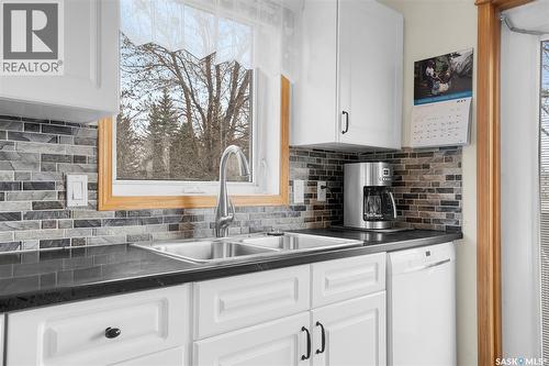 1 135 Pinehouse Drive, Saskatoon, SK - Indoor Photo Showing Kitchen With Double Sink