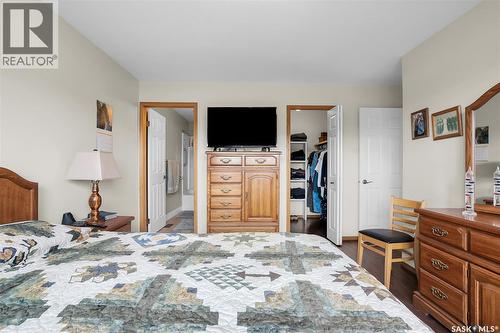 1 135 Pinehouse Drive, Saskatoon, SK - Indoor Photo Showing Bedroom