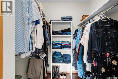 1 135 Pinehouse Drive, Saskatoon, SK - Indoor With Storage