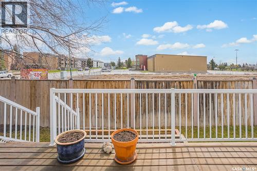 1 135 Pinehouse Drive, Saskatoon, SK - Outdoor