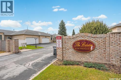 1 135 Pinehouse Drive, Saskatoon, SK - Outdoor