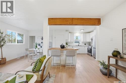 2201 Broadway Avenue, Saskatoon, SK - Indoor